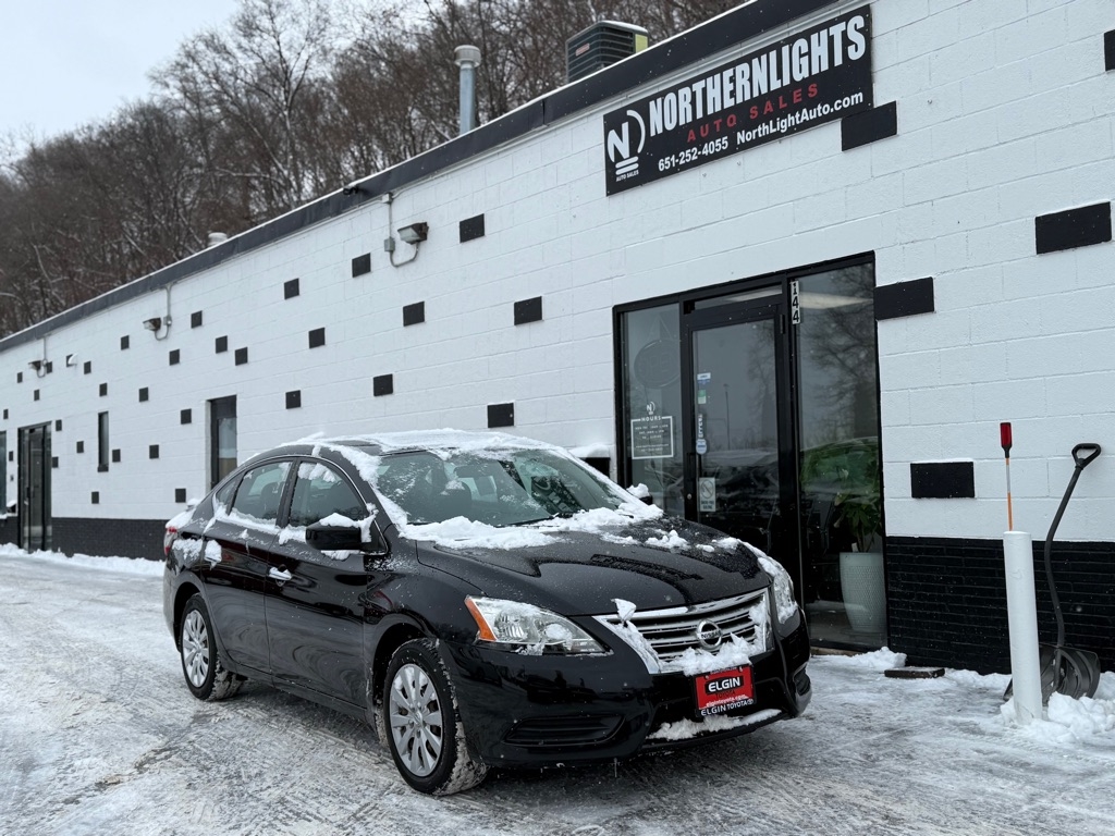 2013 Nissan Sentra S's photo