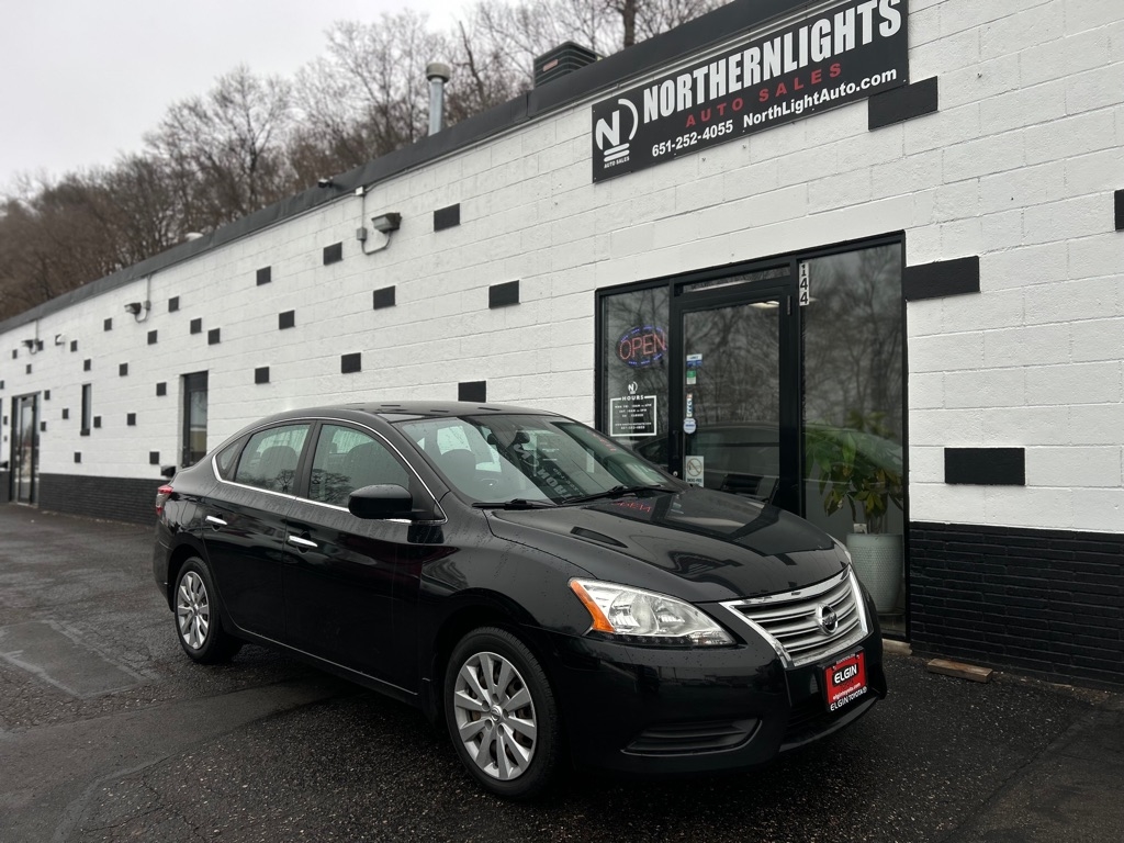 2013 Nissan Sentra S's photo