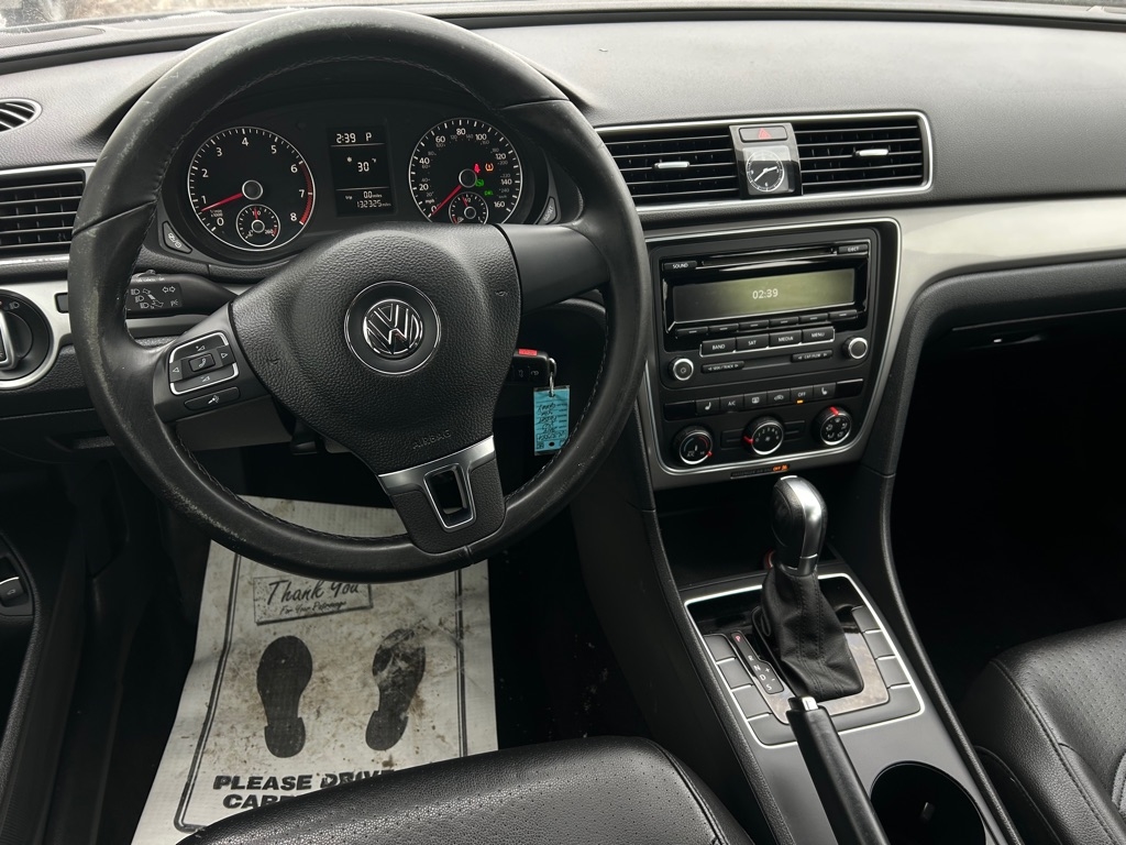 Volkswagen Passat 1.8T S AT 2014