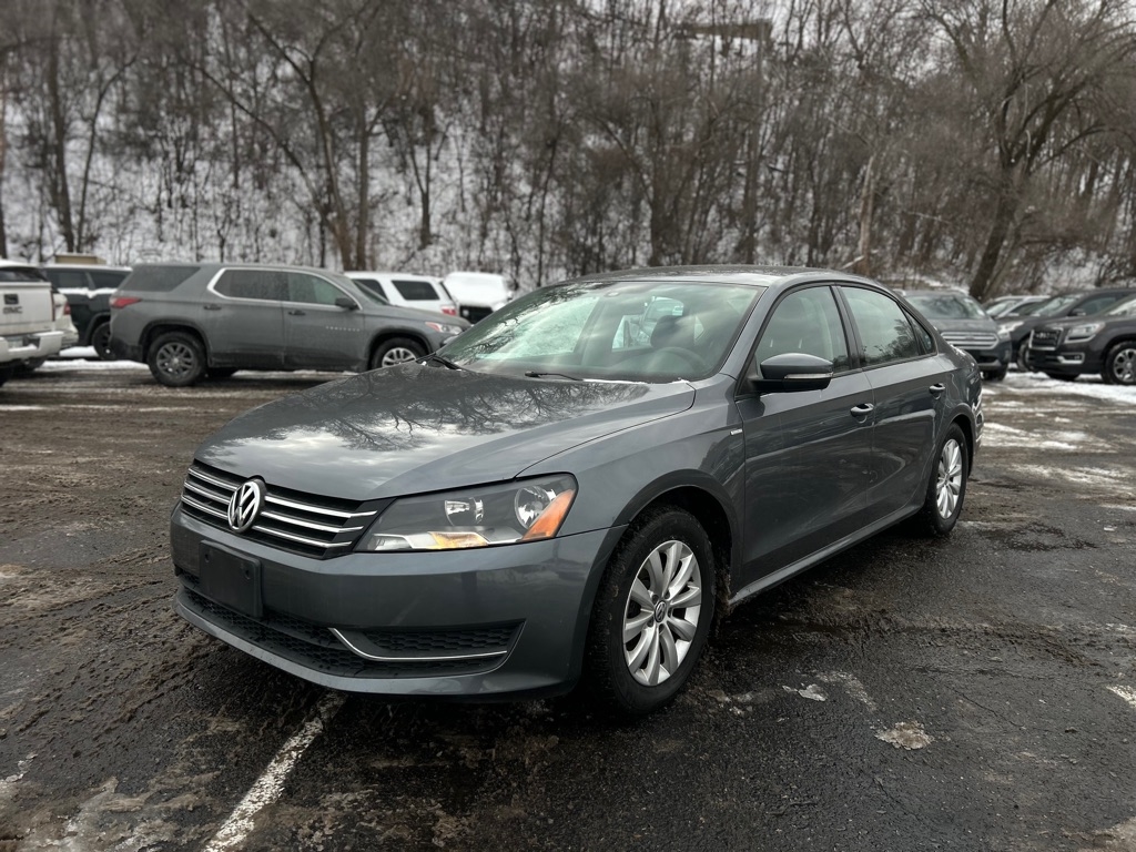 Volkswagen Passat 1.8T S AT 2014