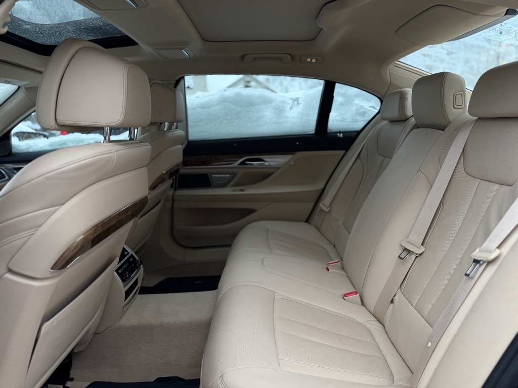 BMW 7-Series 740i xDrive 2017
