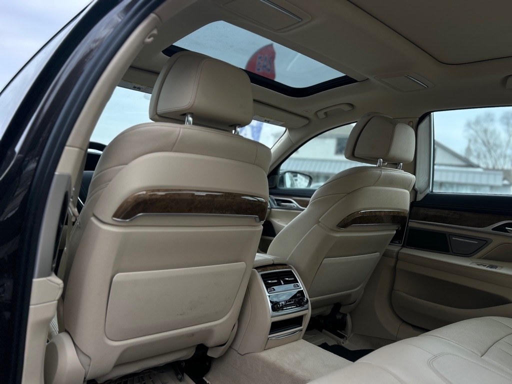 BMW 7-Series 740i xDrive 2017