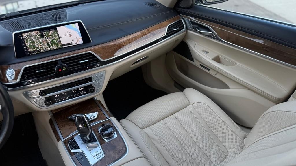 BMW 7-Series 740i xDrive 2017