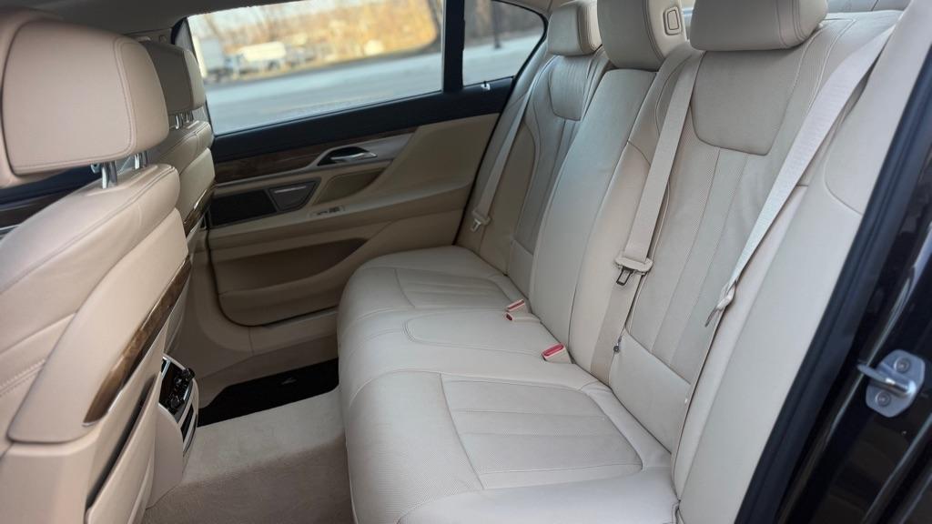 BMW 7-Series 740i xDrive 2017