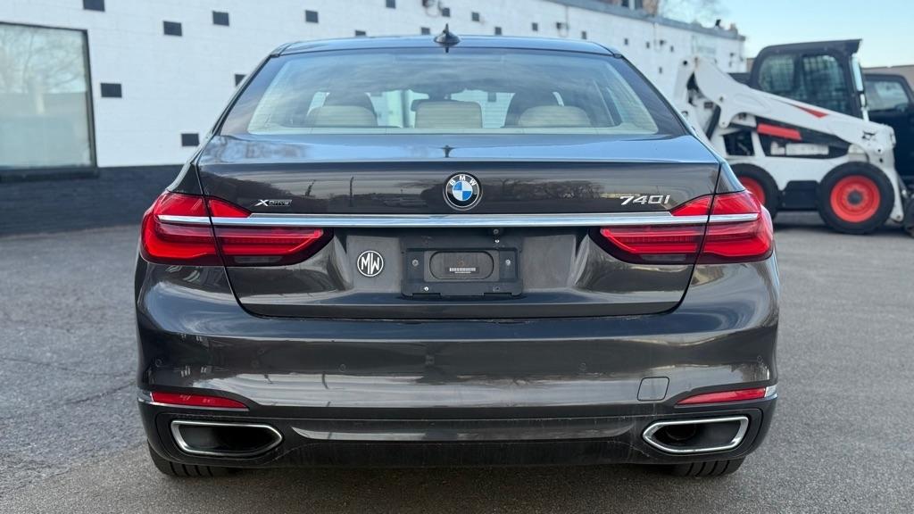 BMW 7-Series 740i xDrive 2017
