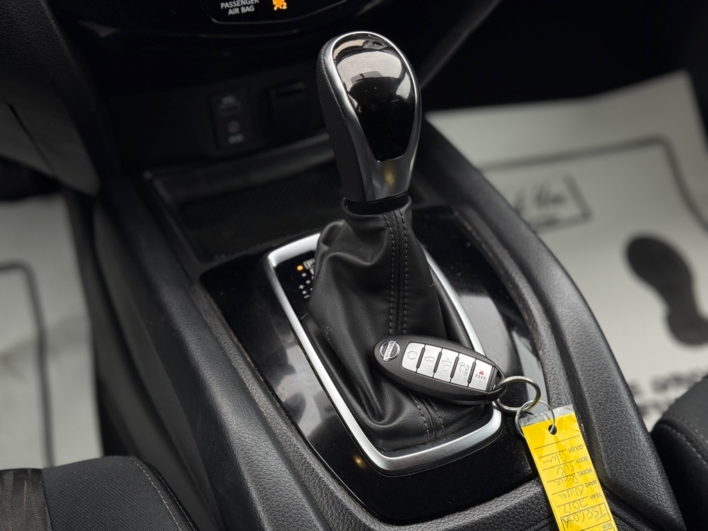 Nissan Rogue SV AWD 2017