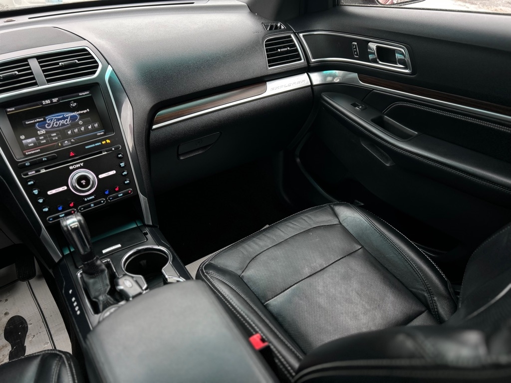 Ford Explorer Limited 4WD 2016