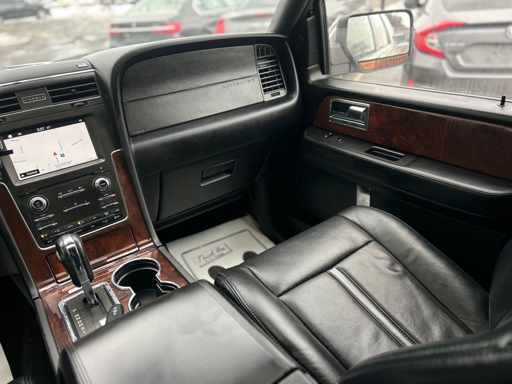 Lincoln Navigator Select 4WD 2016