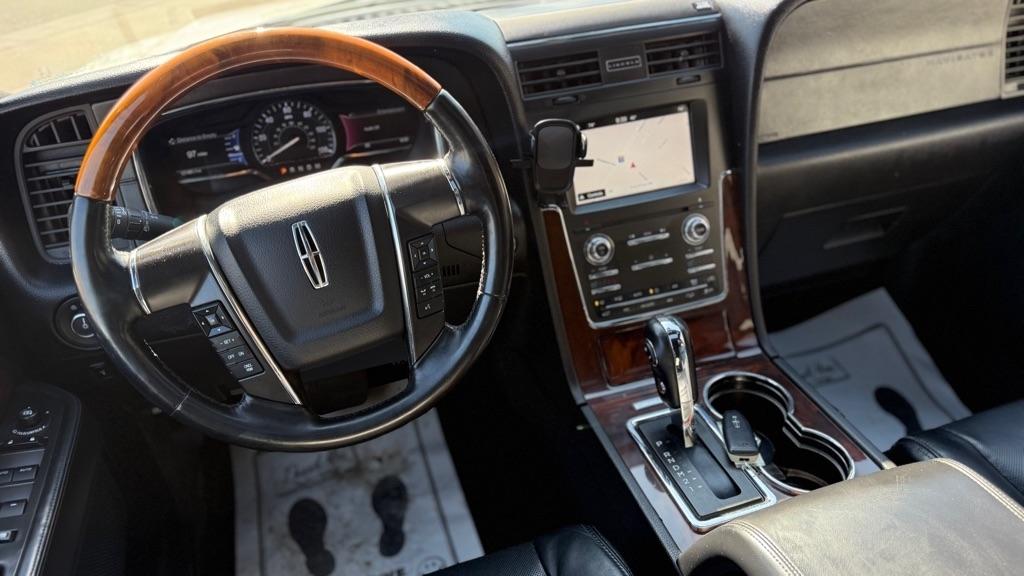Lincoln Navigator Select 4WD 2016