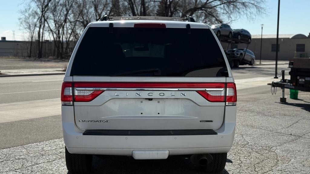 Lincoln Navigator Select 4WD 2016