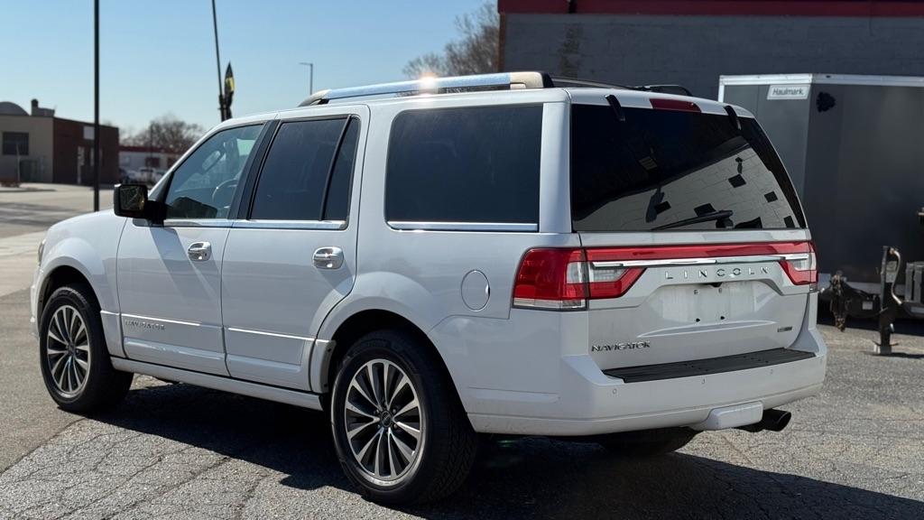 Lincoln Navigator Select 4WD 2016