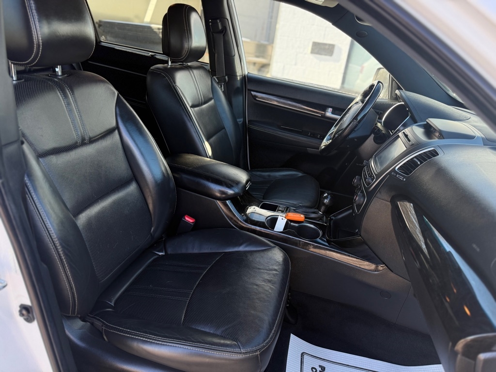 Kia Sorento SX V6 FWD 2015