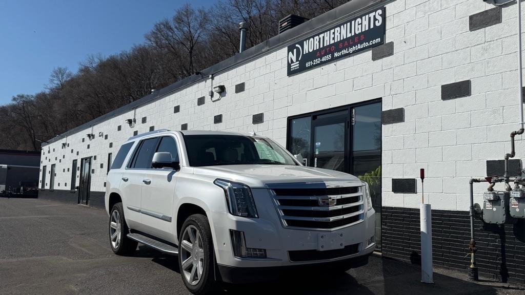 Cadillac Escalade Luxury 4WD 2017