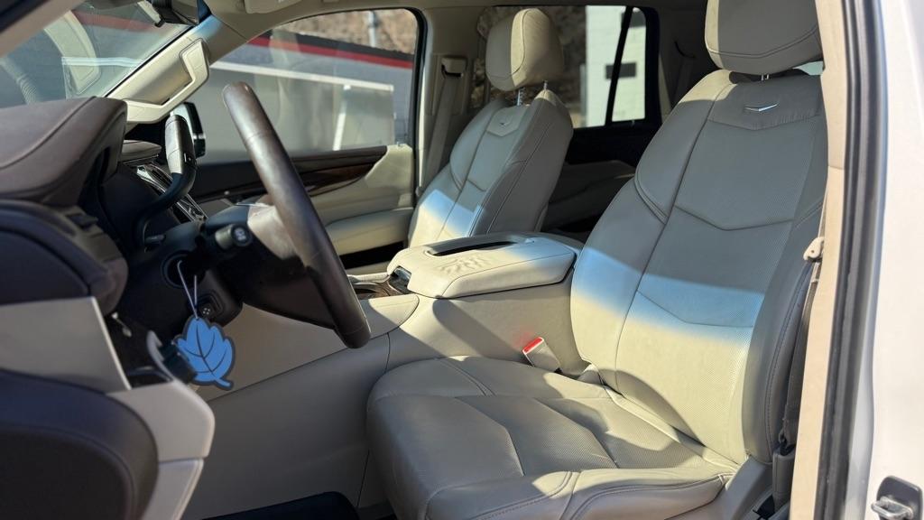 Cadillac Escalade Luxury 4WD 2017