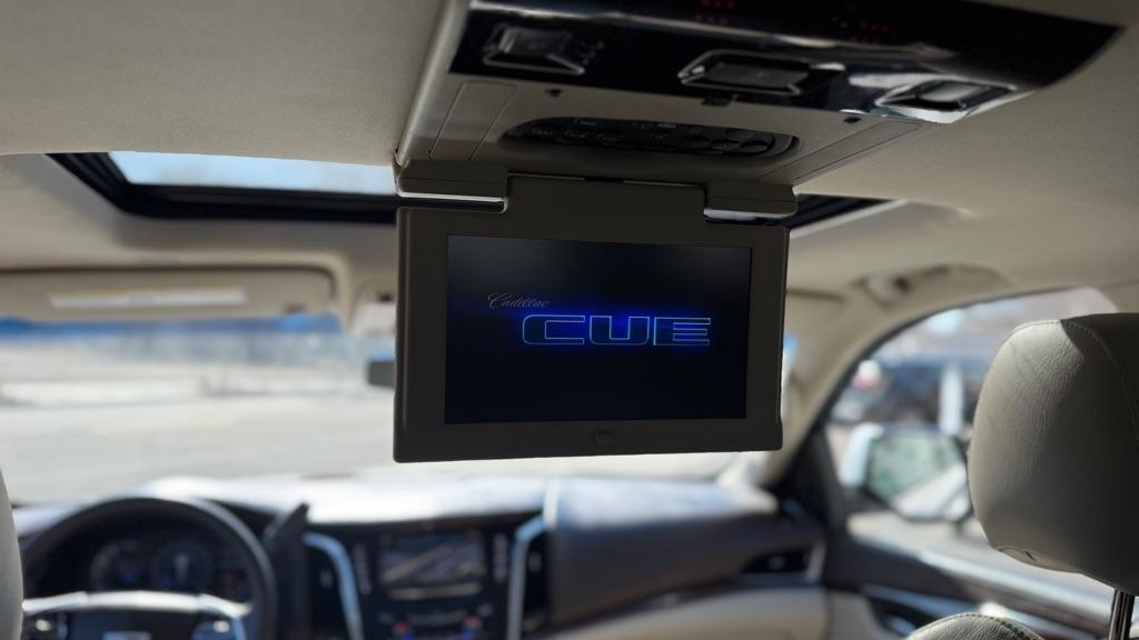 Cadillac Escalade Luxury 4WD 2017