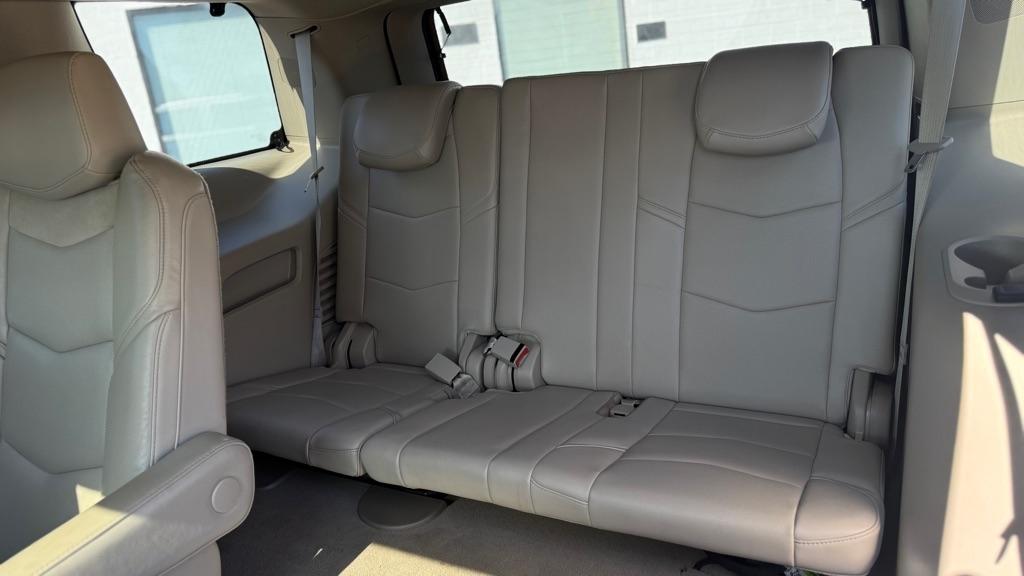 Cadillac Escalade Luxury 4WD 2017