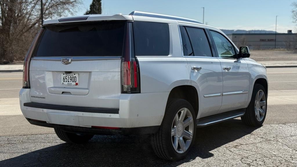 Cadillac Escalade Luxury 4WD 2017