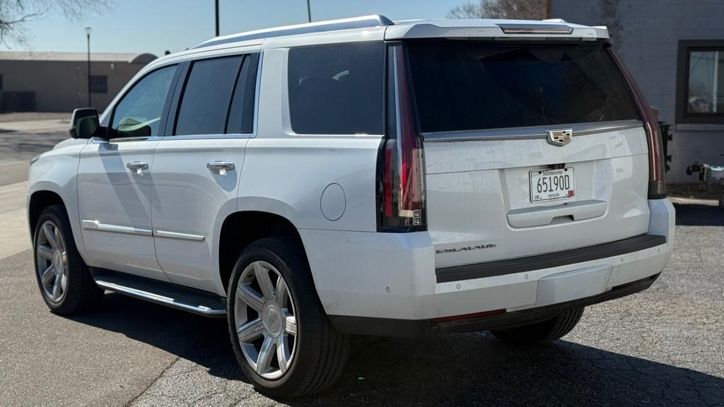 Cadillac Escalade Luxury 4WD 2017