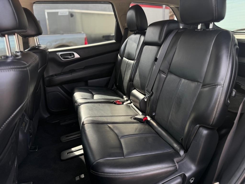 Nissan Pathfinder SL 4WD 2017