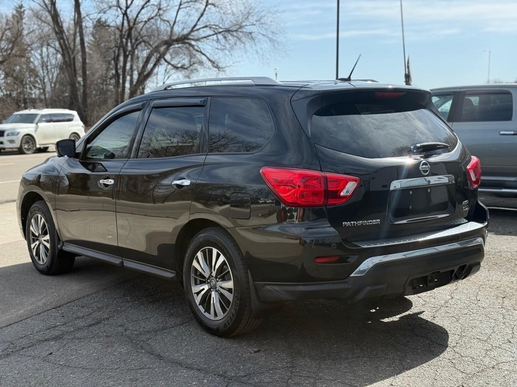 Nissan Pathfinder SL 4WD 2017