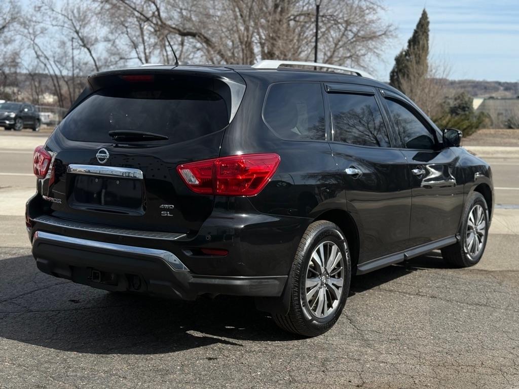 Nissan Pathfinder SL 4WD 2017