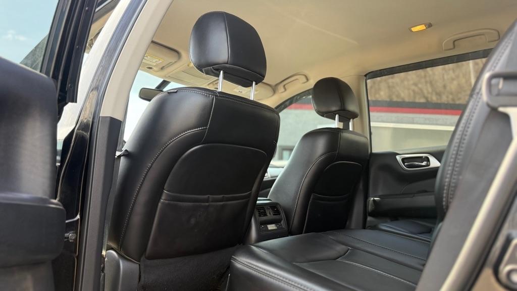 Nissan Pathfinder SL 4WD 2017