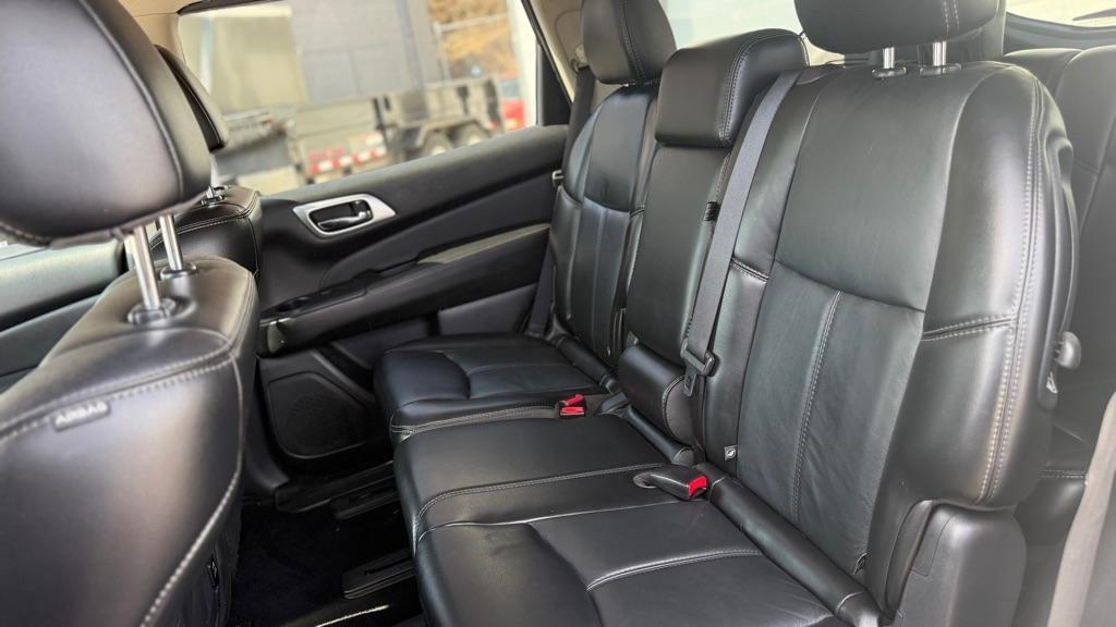 Nissan Pathfinder SL 4WD 2017