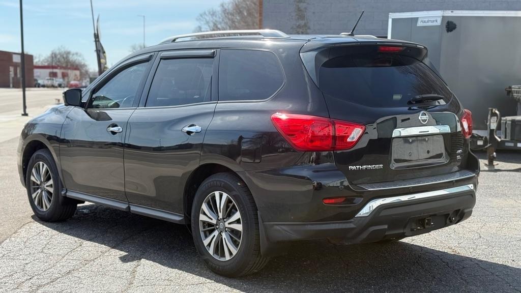 Nissan Pathfinder SL 4WD 2017