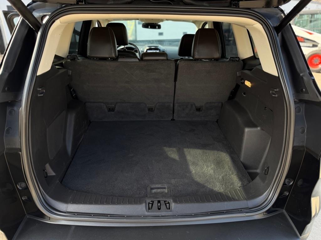 Ford Escape Titanium 4WD 2017