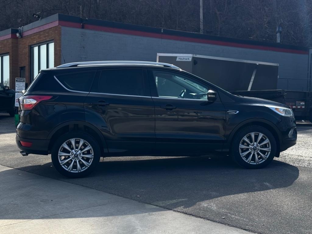 Ford Escape Titanium 4WD 2017