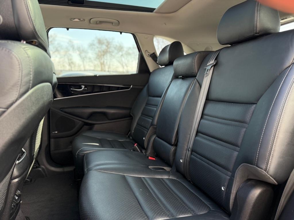 Kia Sorento EX V6 2WD 2016