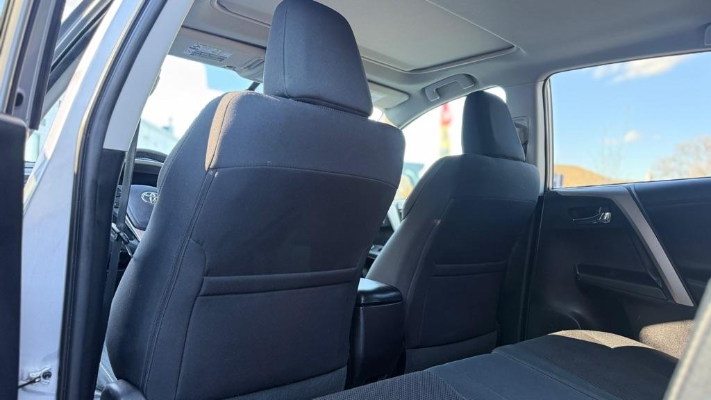 Toyota RAV4 XLE AWD 2016