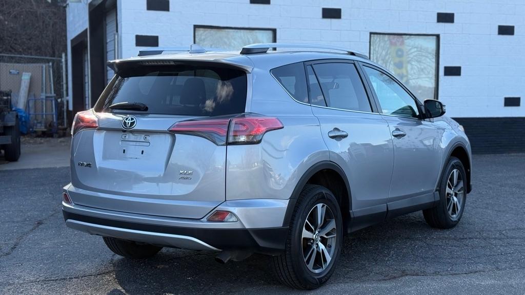 Toyota RAV4 XLE AWD 2016