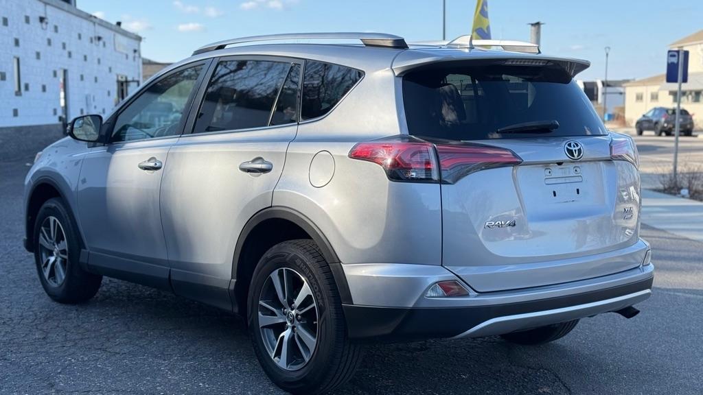 Toyota RAV4 XLE AWD 2016