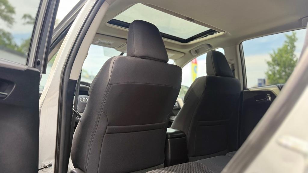 Toyota RAV4 XLE AWD 2016