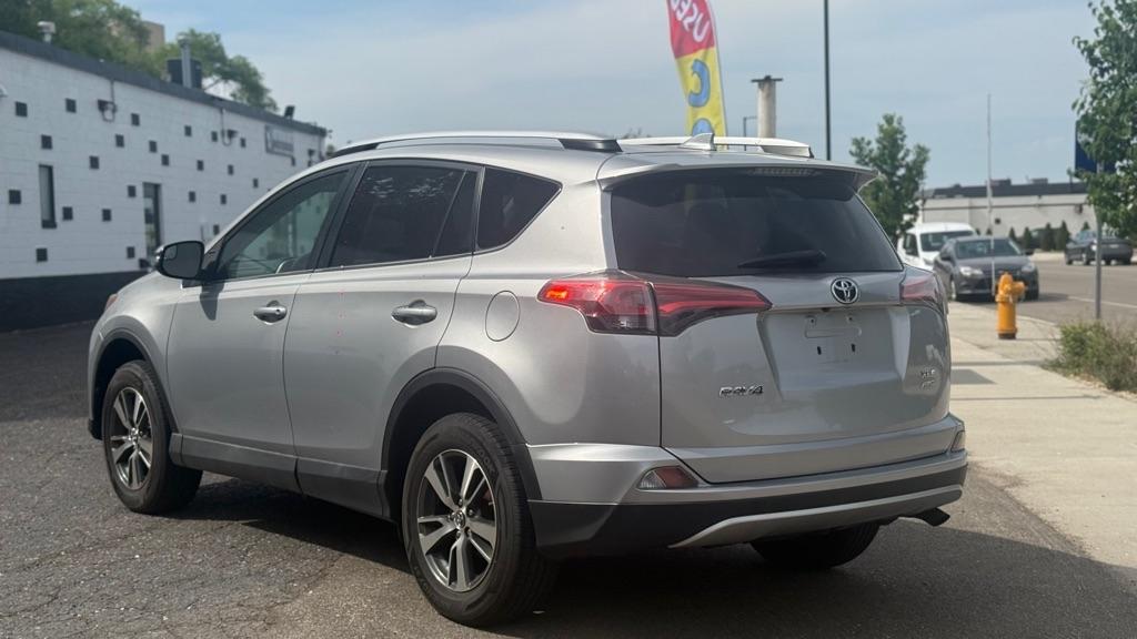 Toyota RAV4 XLE AWD 2016