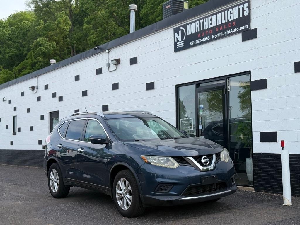2015 Nissan Rogue SV FWD's photo