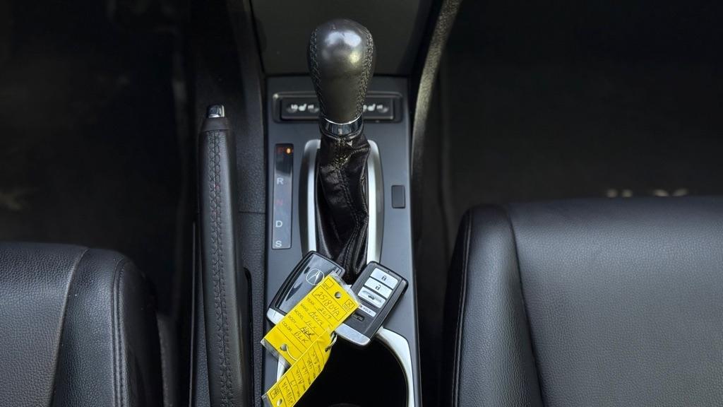 Acura ILX 8-Spd AT 2017