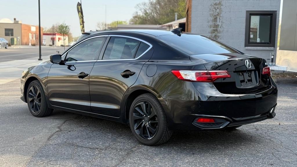 Acura ILX 8-Spd AT 2017