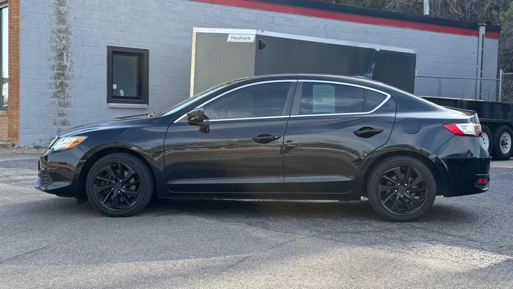 Acura ILX 8-Spd AT 2017