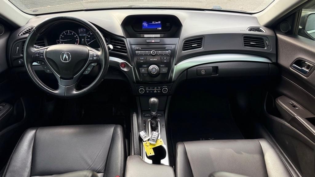 Acura ILX 8-Spd AT 2017