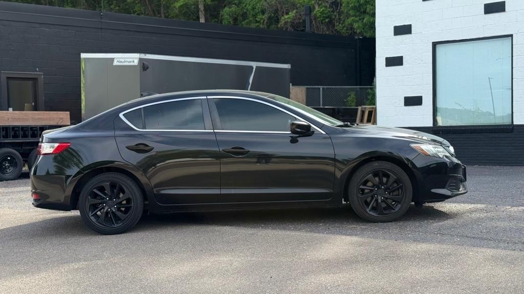 Acura ILX 8-Spd AT 2017