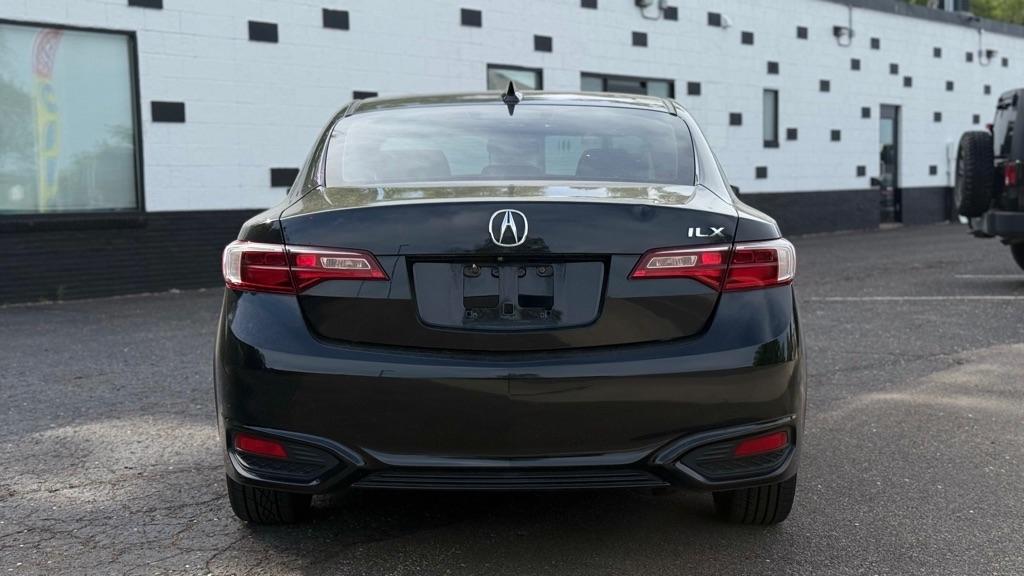 Acura ILX 8-Spd AT 2017