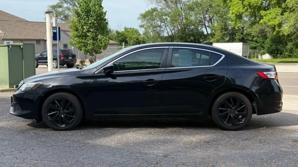 Acura ILX 8-Spd AT 2017