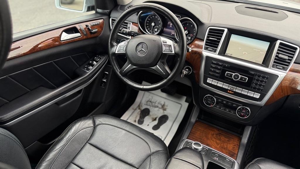 Mercedes-Benz GL-Class GL550 4MATIC 2016