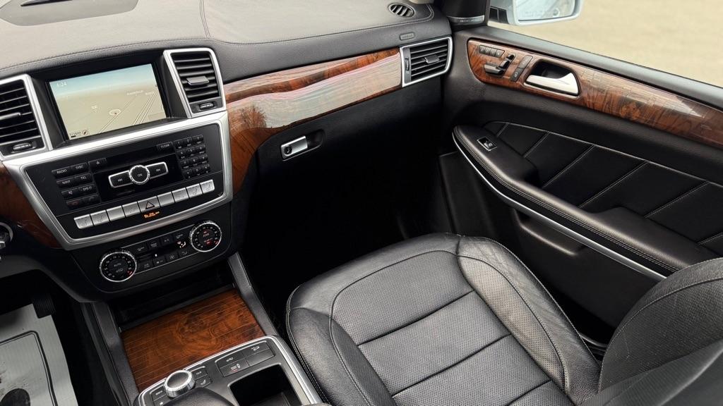 Mercedes-Benz GL-Class GL550 4MATIC 2016