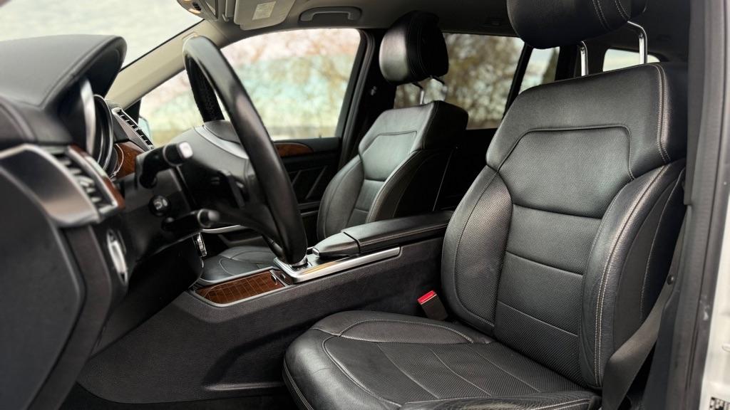 Mercedes-Benz GL-Class GL550 4MATIC 2016