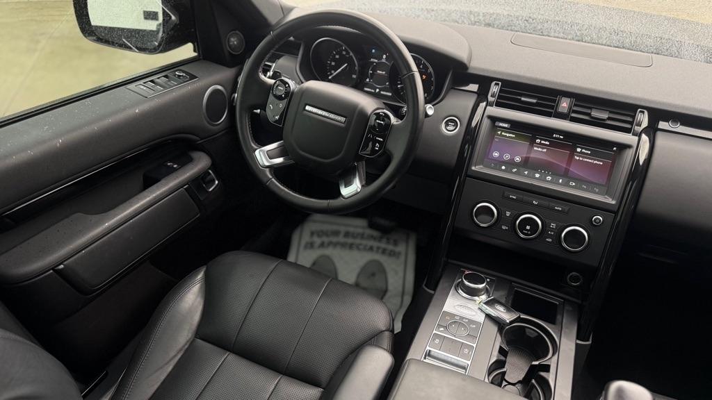 Land Rover Discovery SE 2019