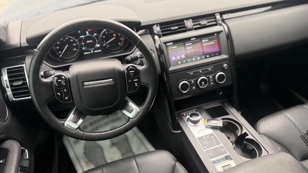 Land Rover Discovery SE 2019