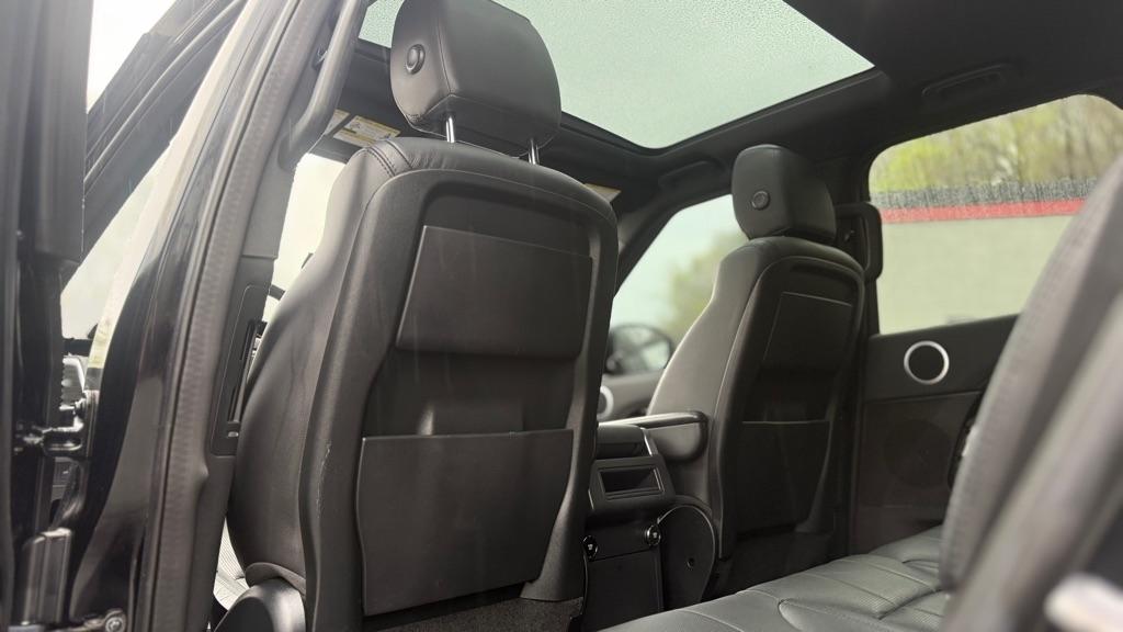 Land Rover Discovery SE 2019